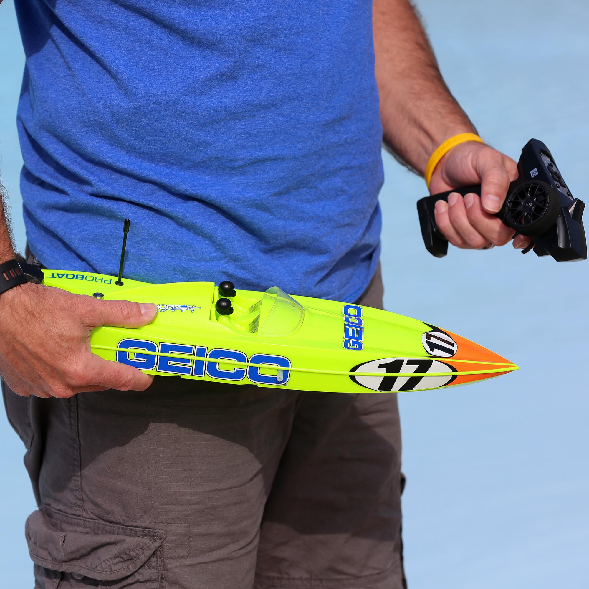 ホビーラジコン DeepRacer 17