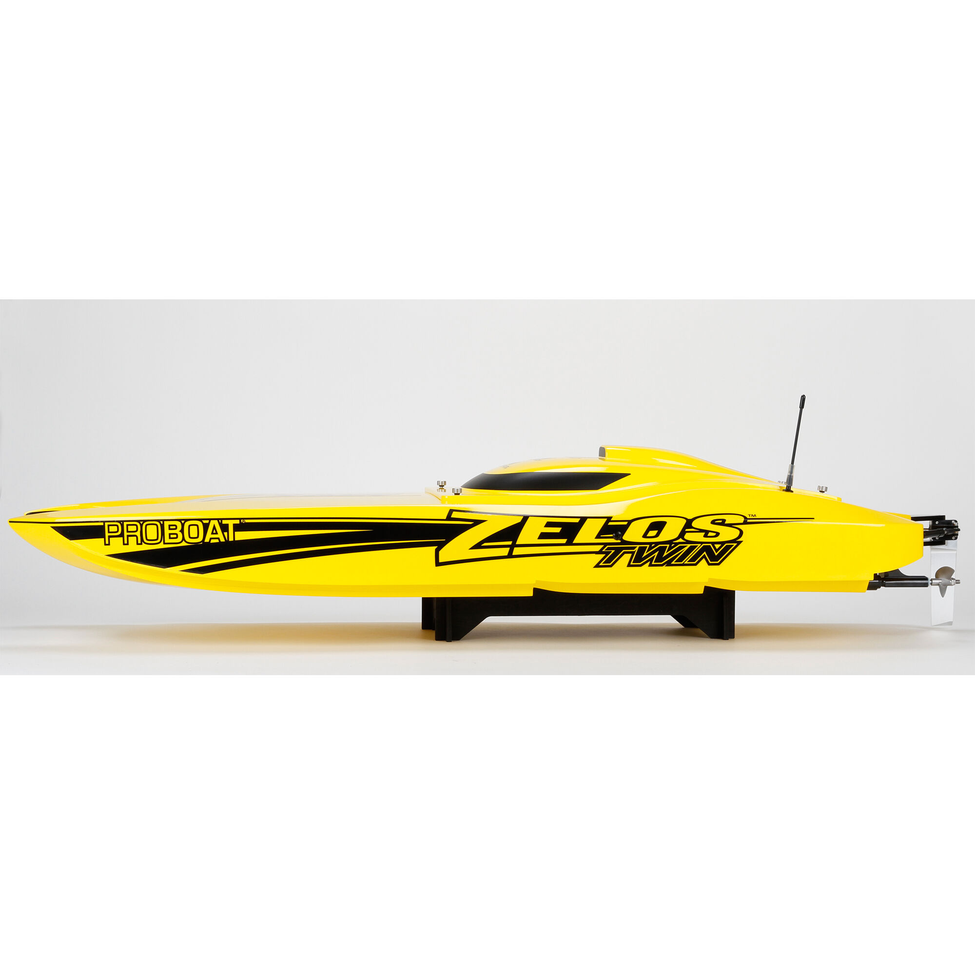 Zelos 36 Twin Brushless Catamaran RTR Pro Boat